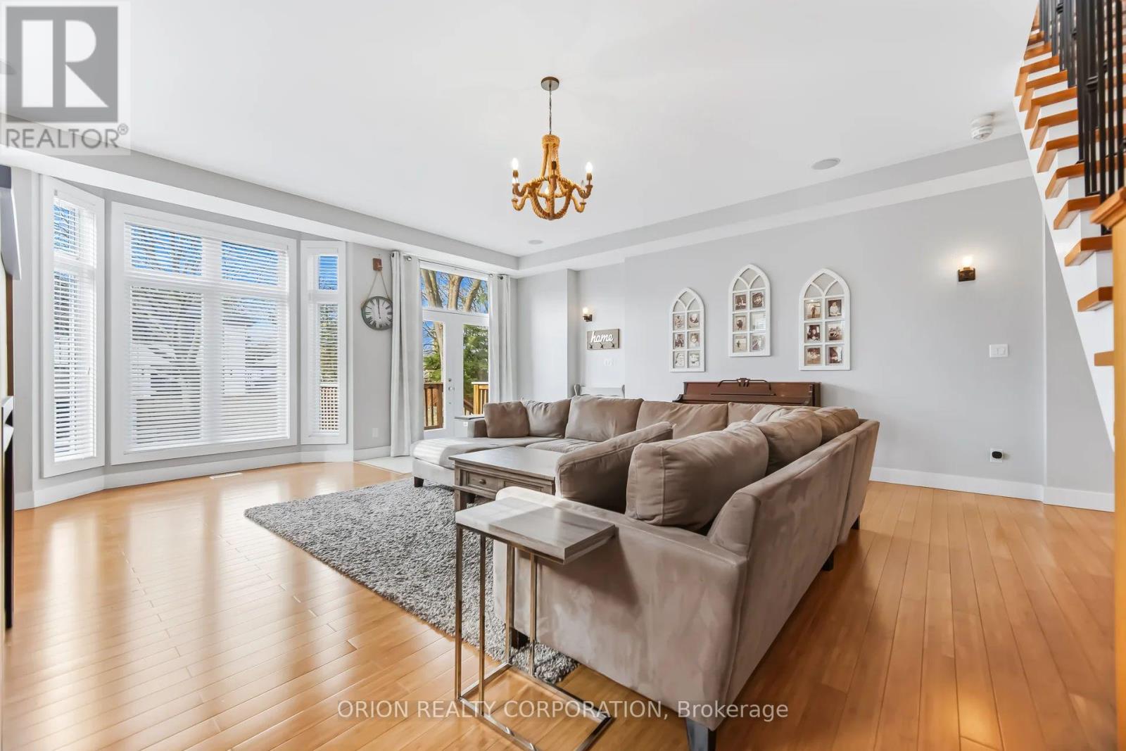 40 Briarwood Avenue, Mississauga, Ontario  L5G 3N6 - Photo 12 - W12892166