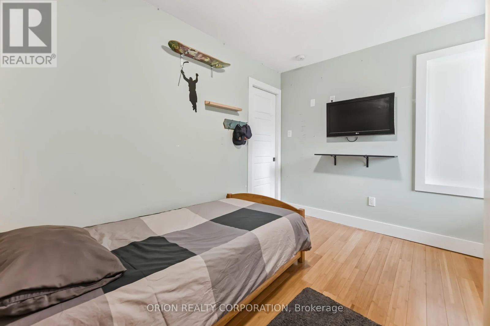 40 Briarwood Avenue, Mississauga, Ontario  L5G 3N6 - Photo 15 - W12892166