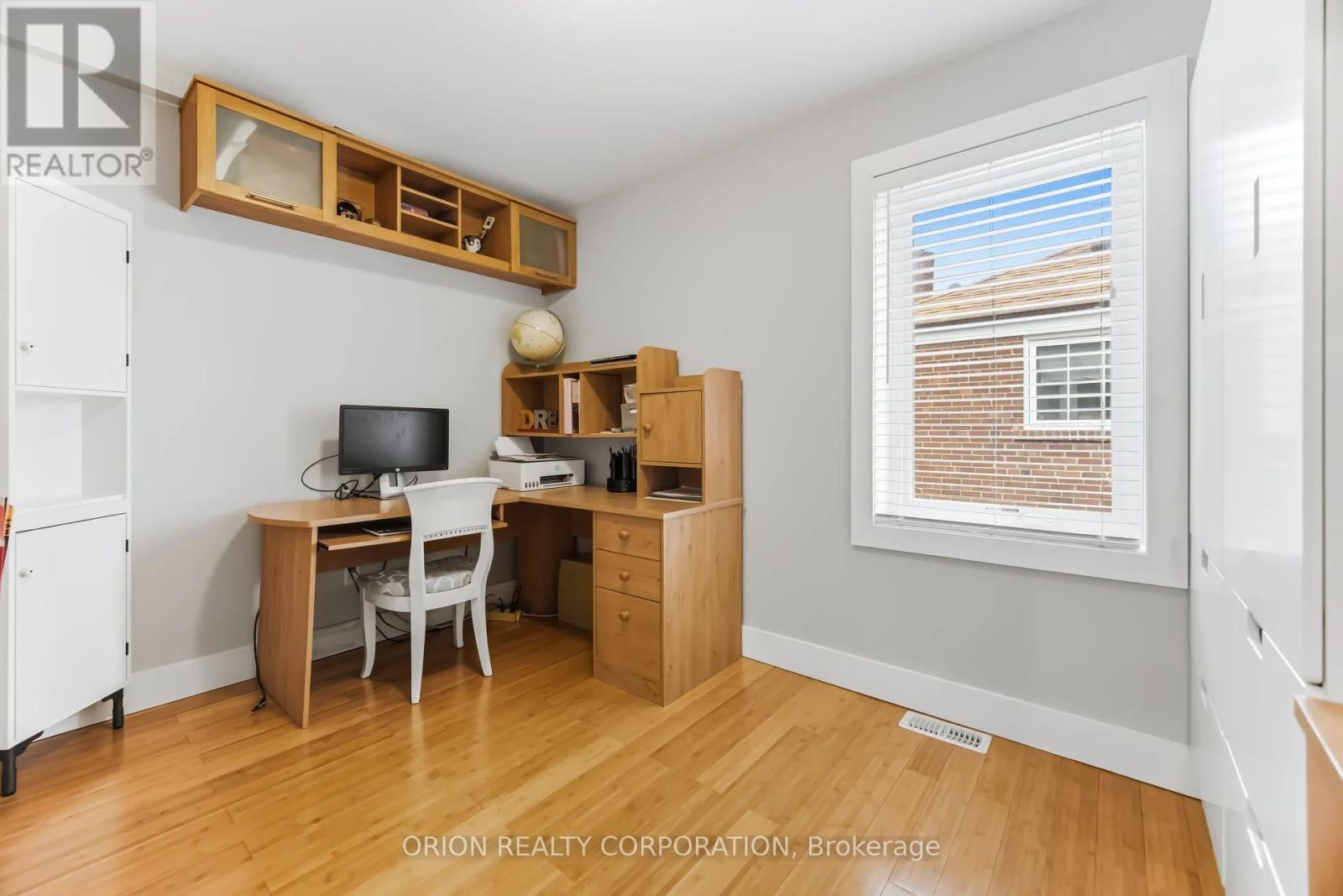 40 Briarwood Avenue, Mississauga, Ontario  L5G 3N6 - Photo 16 - W12892166