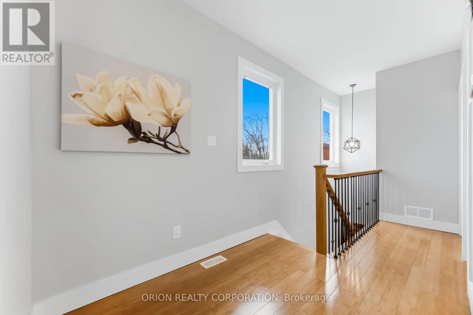 40 Briarwood Avenue, Mississauga, Ontario  L5G 3N6 - Photo 19 - W12892166