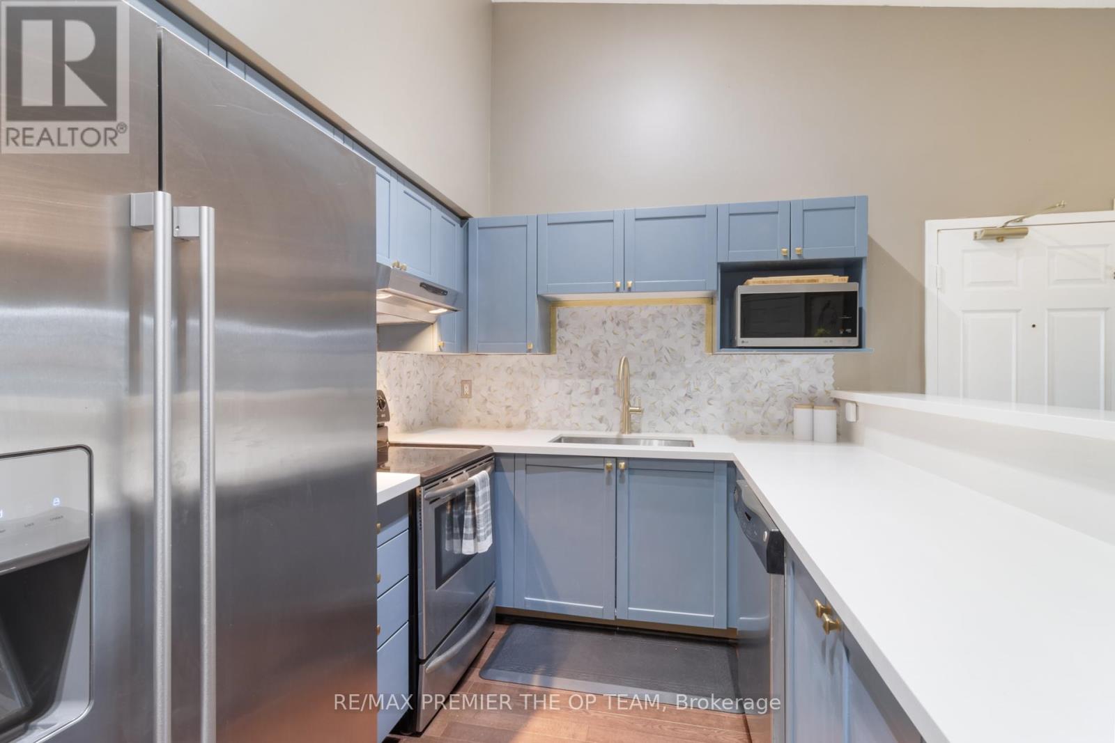 404 - 1440 Bishops Gate, Oakville, Ontario  L6M 4M9 - Photo 19 - W12892168