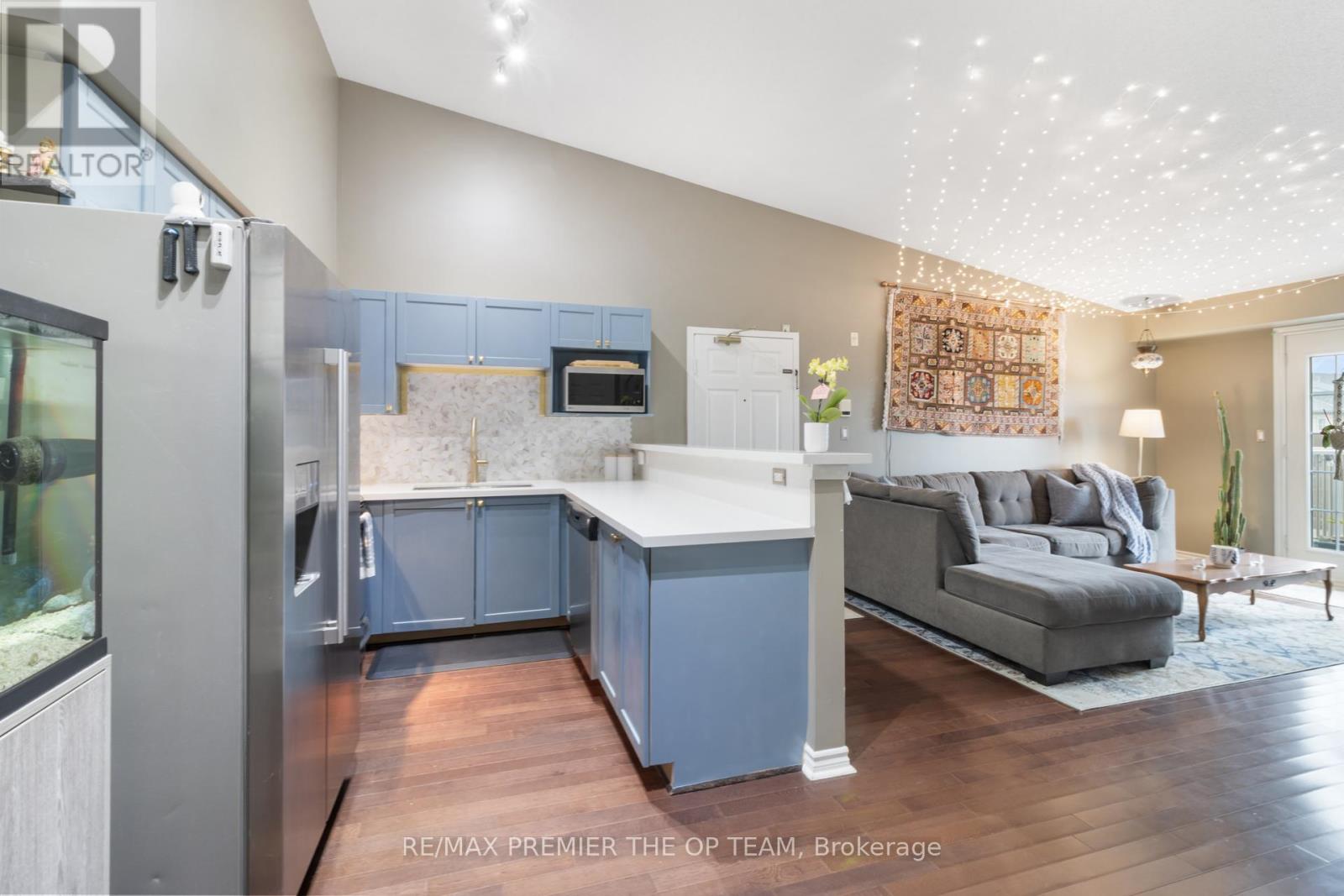 404 - 1440 Bishops Gate, Oakville, Ontario  L6M 4M9 - Photo 23 - W12892168