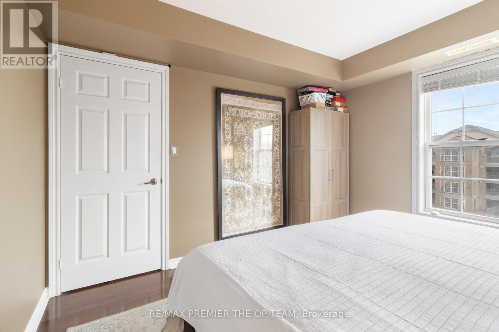 404 - 1440 Bishops Gate, Oakville, Ontario  L6M 4M9 - Photo 36 - W12892168