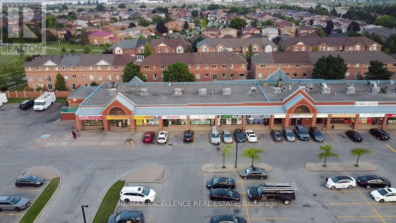 12 - 200 County Court Boulevard, Brampton, Ontario  L6W 4K7 - Photo 21 - W12892178