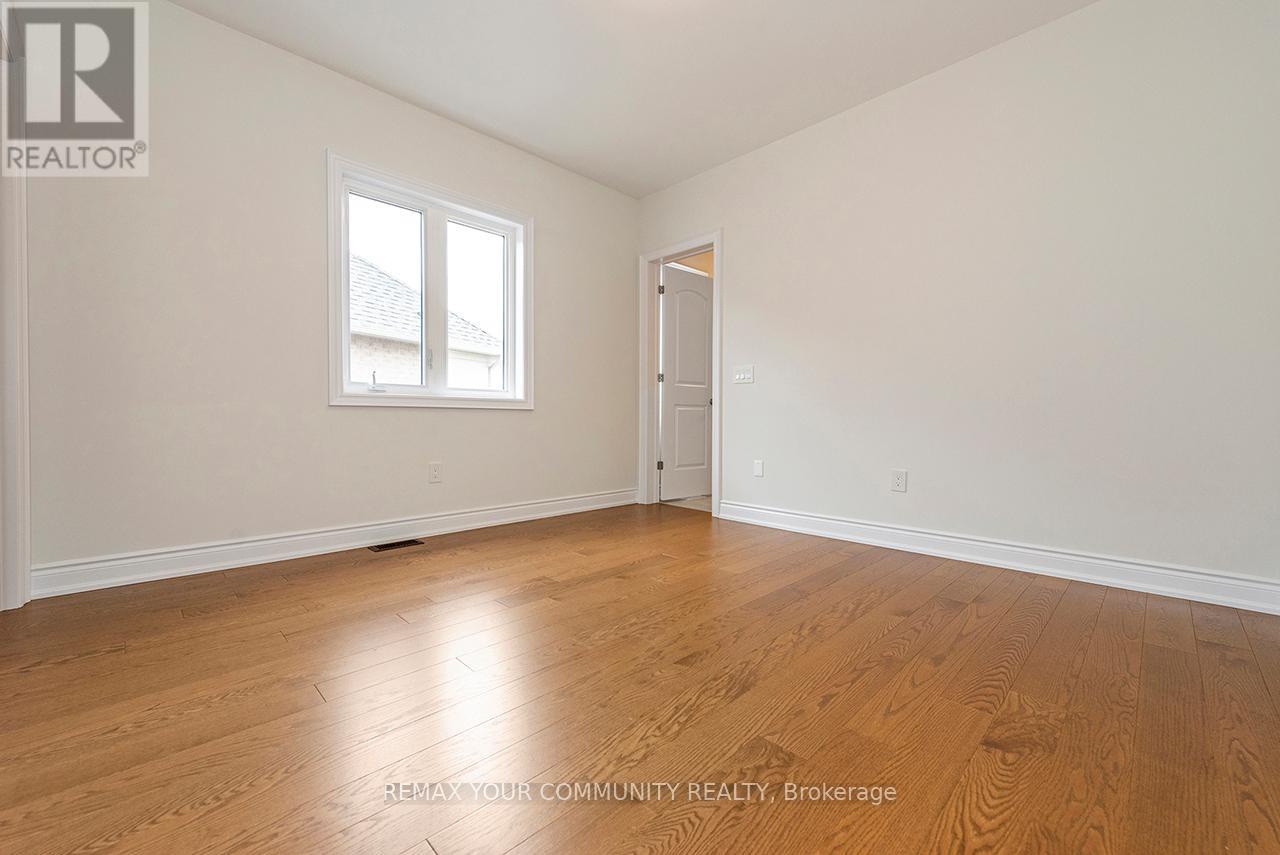 109 James Walker Avenue, Caledon (Caledon East), Ontario  L7C 4N1 - Photo 13 - W12892192