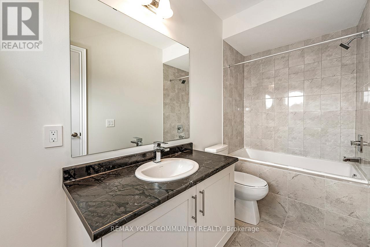 109 James Walker Avenue, Caledon (Caledon East), Ontario  L7C 4N1 - Photo 7 - W12892192