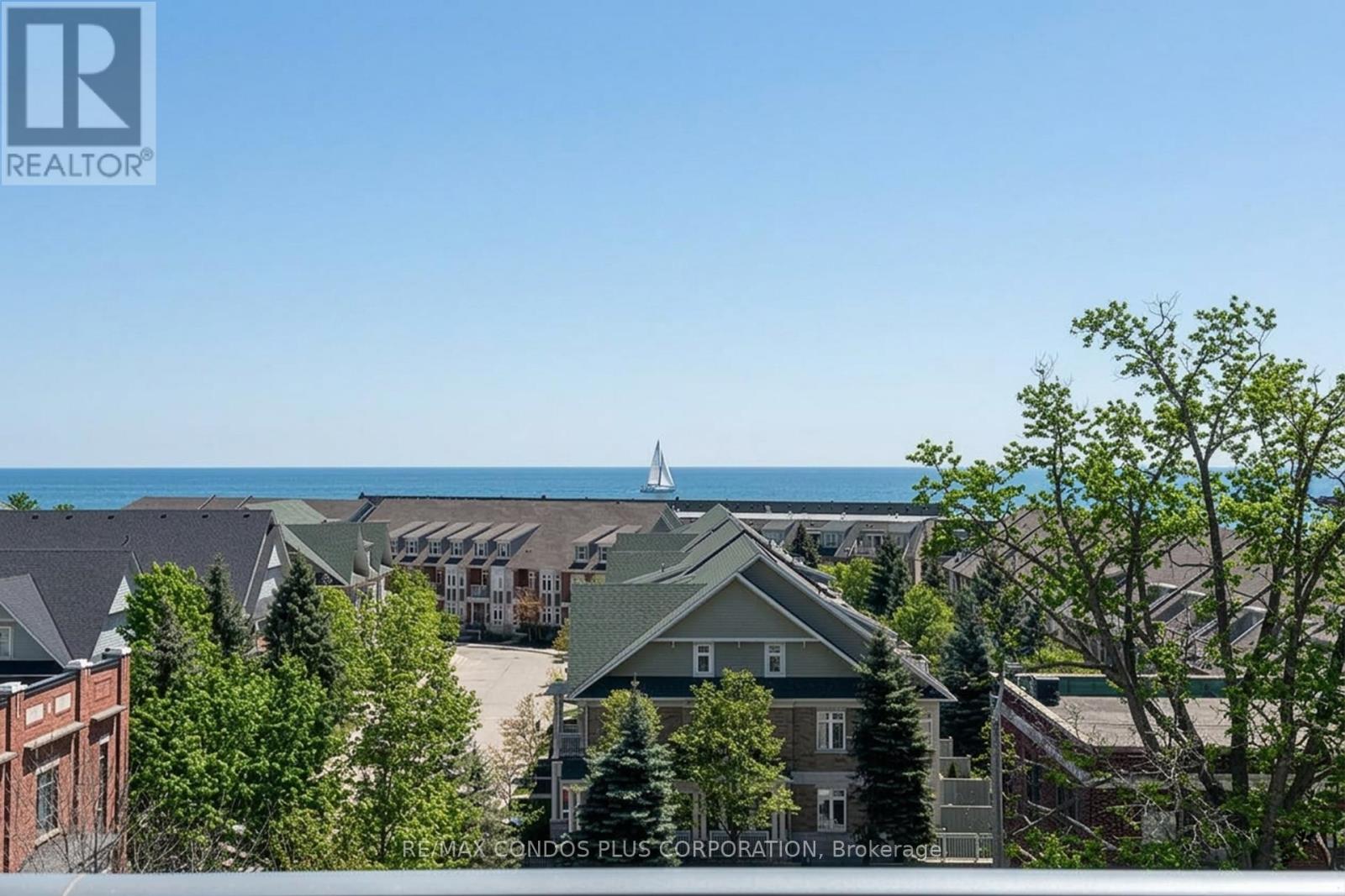 504 - 1 Hurontario Street, Mississauga, Ontario  L5G 0A3 - Photo 2 - W12892270