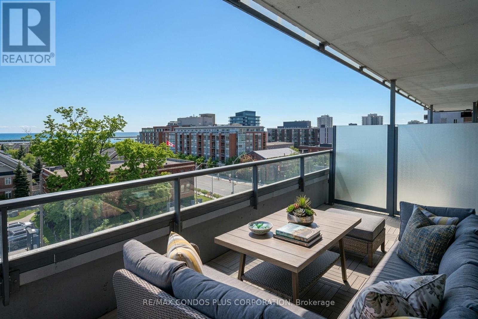 504 - 1 Hurontario Street, Mississauga, Ontario  L5G 0A3 - Photo 3 - W12892270