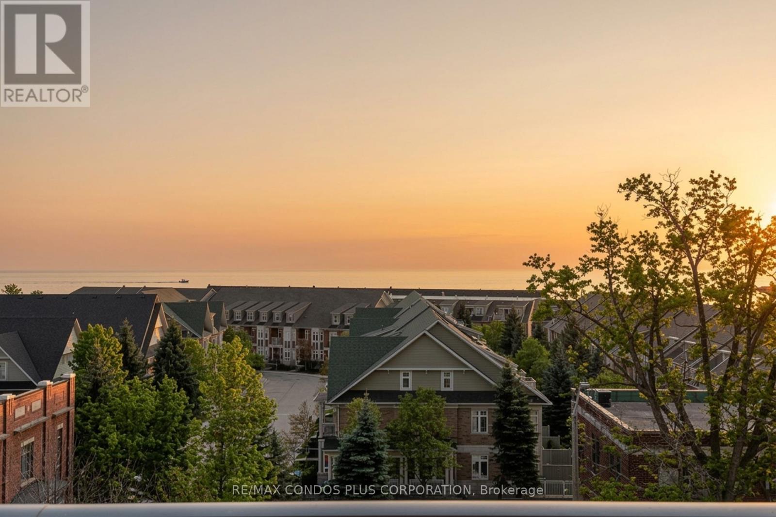 504 - 1 Hurontario Street, Mississauga, Ontario  L5G 0A3 - Photo 4 - W12892270