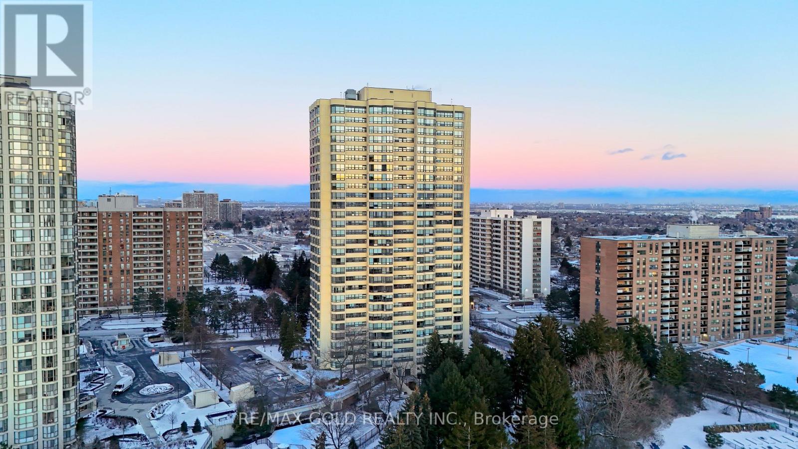 1602 - 8 Lisa Street, Brampton, Ontario  L6T 4S6 - Photo 2 - W12892276