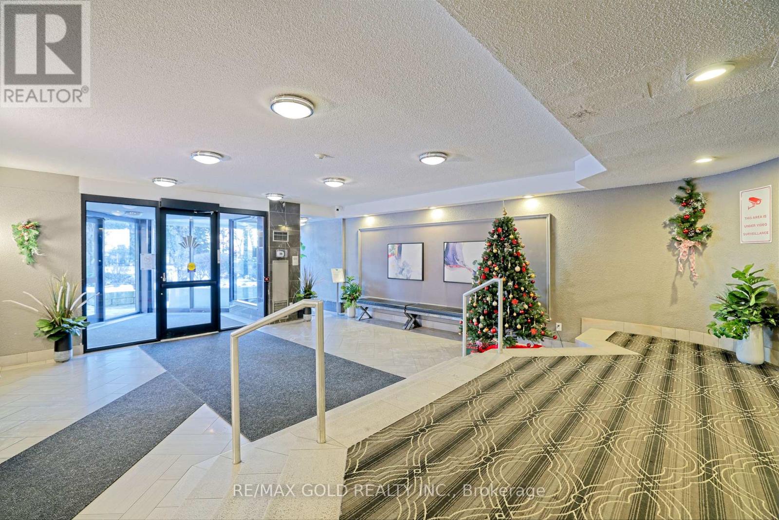 1602 - 8 Lisa Street, Brampton, Ontario  L6T 4S6 - Photo 8 - W12892276