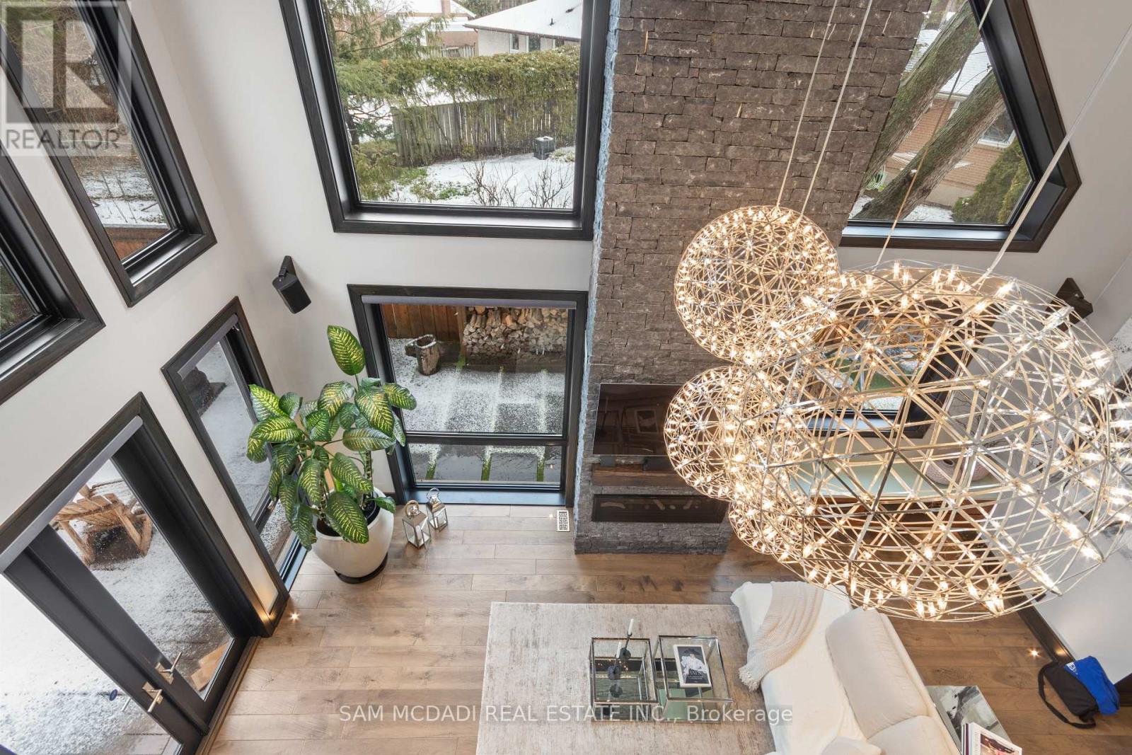 1031 Welwyn Drive, Mississauga, Ontario  L5J 3J2 - Photo 13 - W12892286