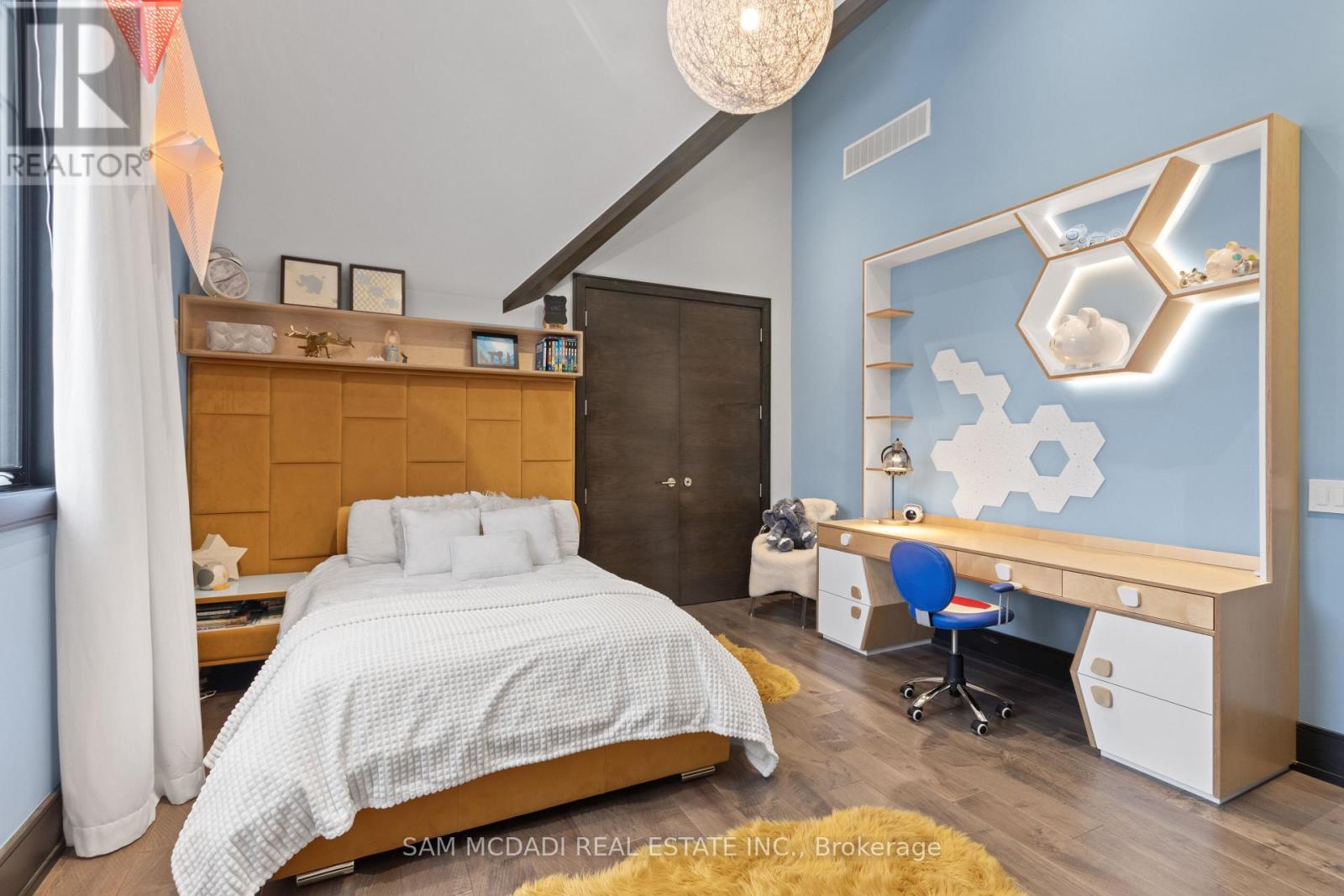 1031 Welwyn Drive, Mississauga, Ontario  L5J 3J2 - Photo 31 - W12892286