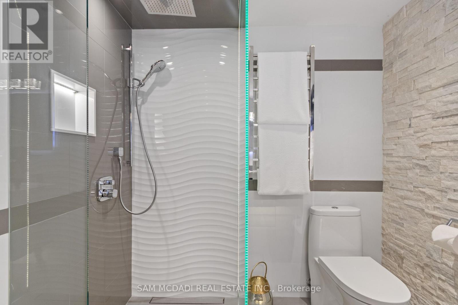 1031 Welwyn Drive, Mississauga, Ontario  L5J 3J2 - Photo 39 - W12892286