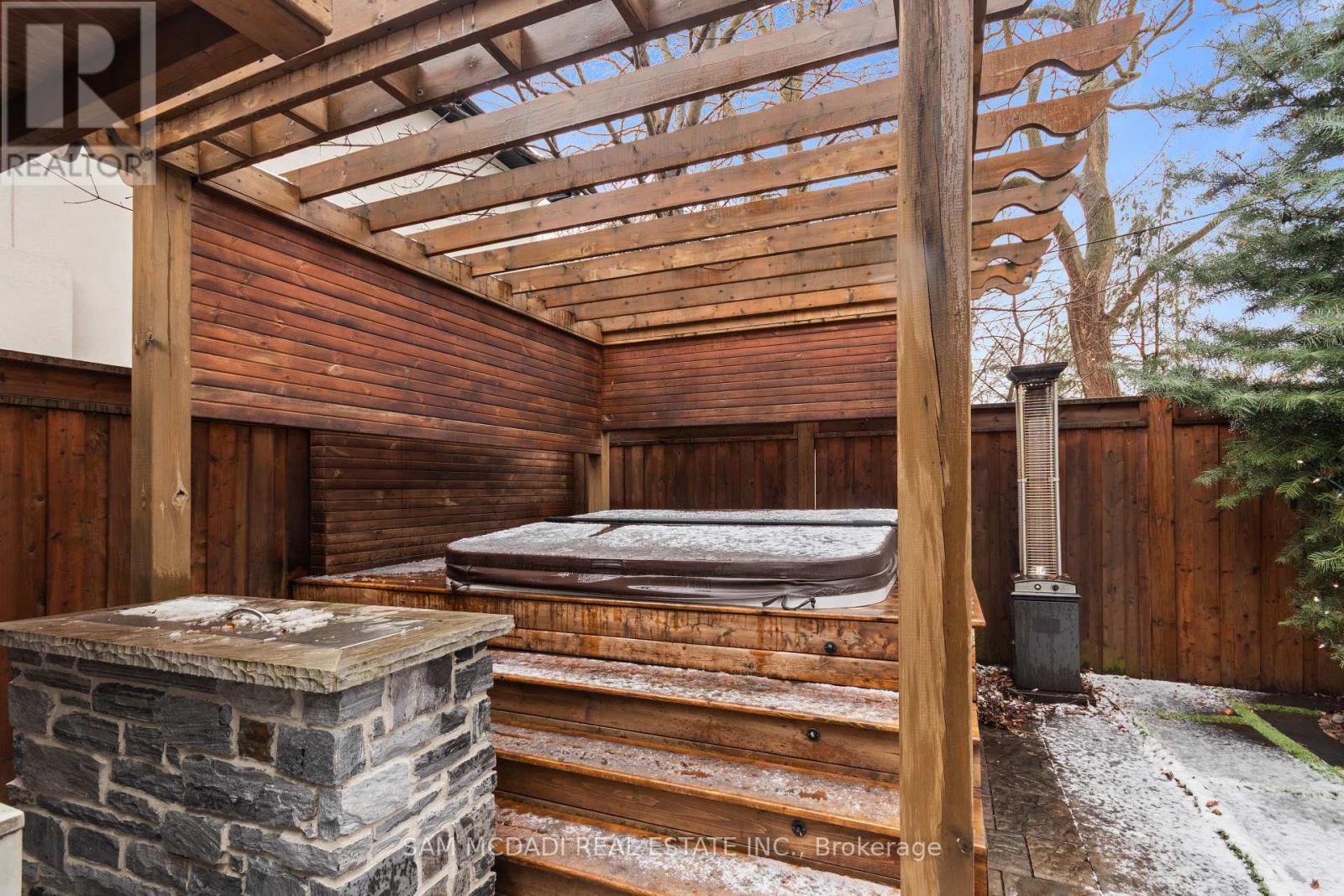 1031 Welwyn Drive, Mississauga, Ontario  L5J 3J2 - Photo 49 - W12892286