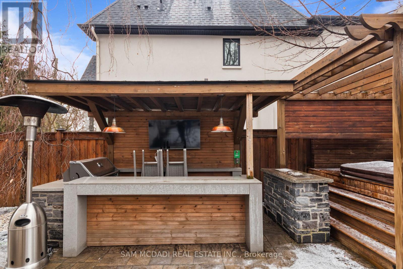 1031 Welwyn Drive, Mississauga, Ontario  L5J 3J2 - Photo 50 - W12892286