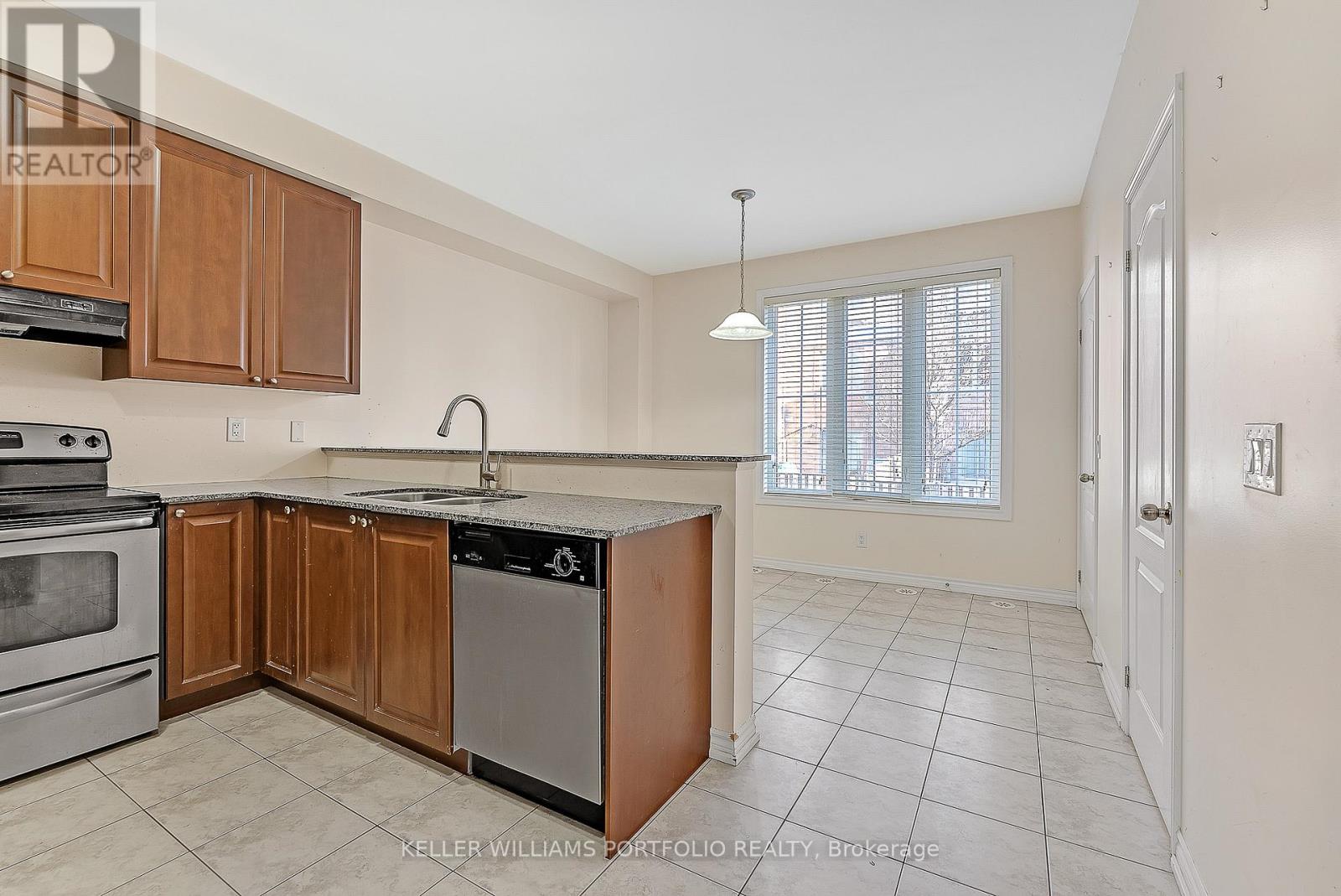 7 Cailiff Street, Brampton (Bram West), Ontario  L6Y 0P9 - Photo 11 - W12892300