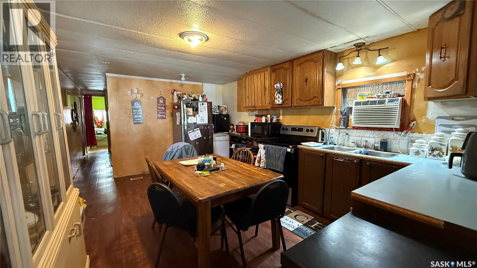 1410 3rd Avenue, Edam, Saskatchewan  S0M 0V0 - Photo 3 - SK030559