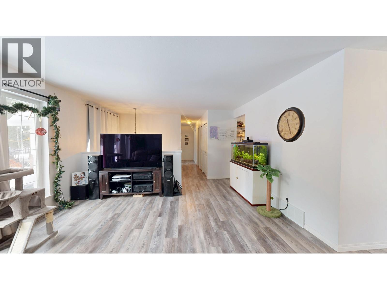 4983 Smith Road, 108 Mile Ranch, British Columbia  V0K 2Z0 - Photo 12 - R3074401