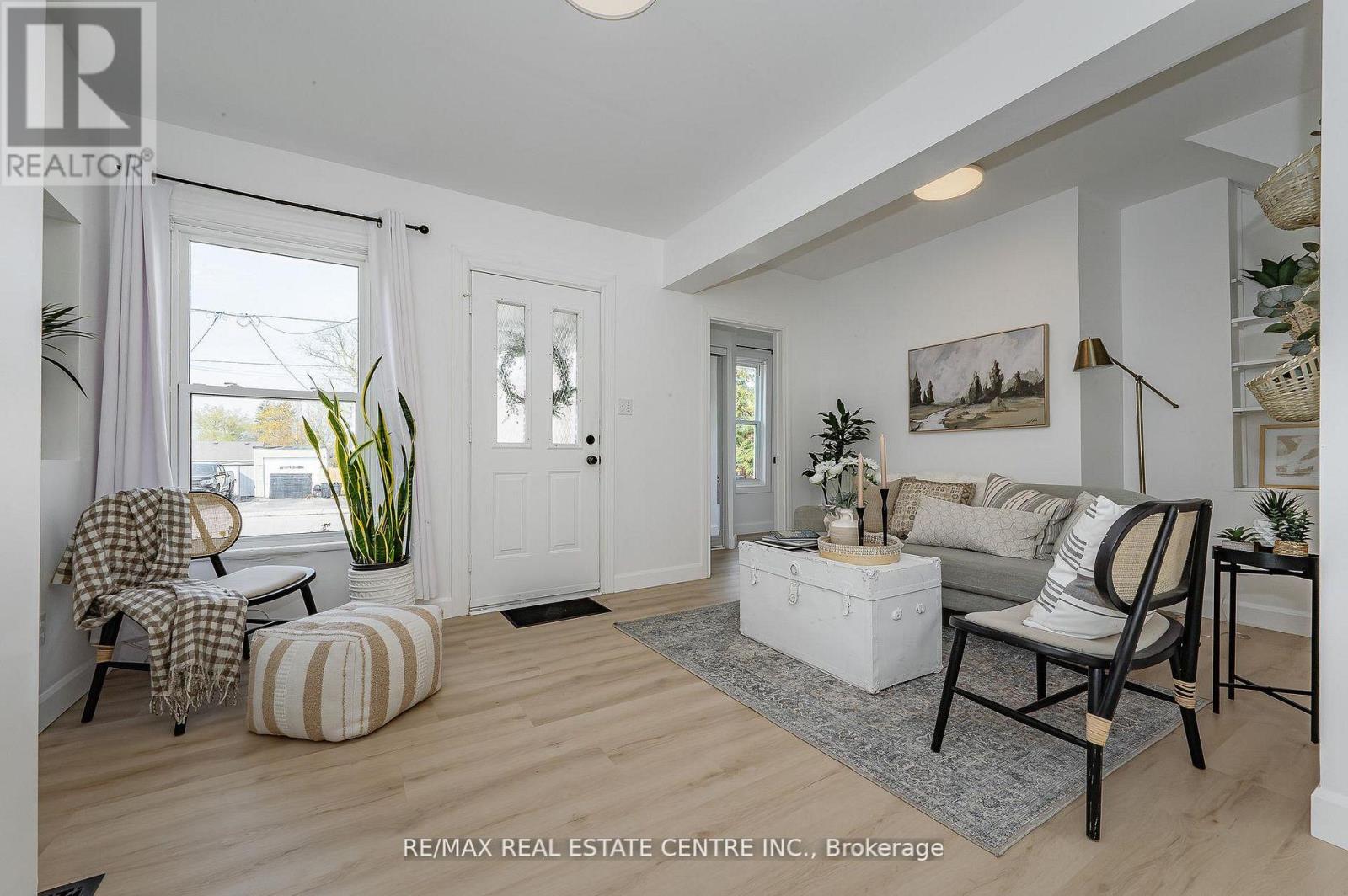 17 Dover Street, Woodstock, Ontario  N4S 3L7 - Photo 6 - X12892088