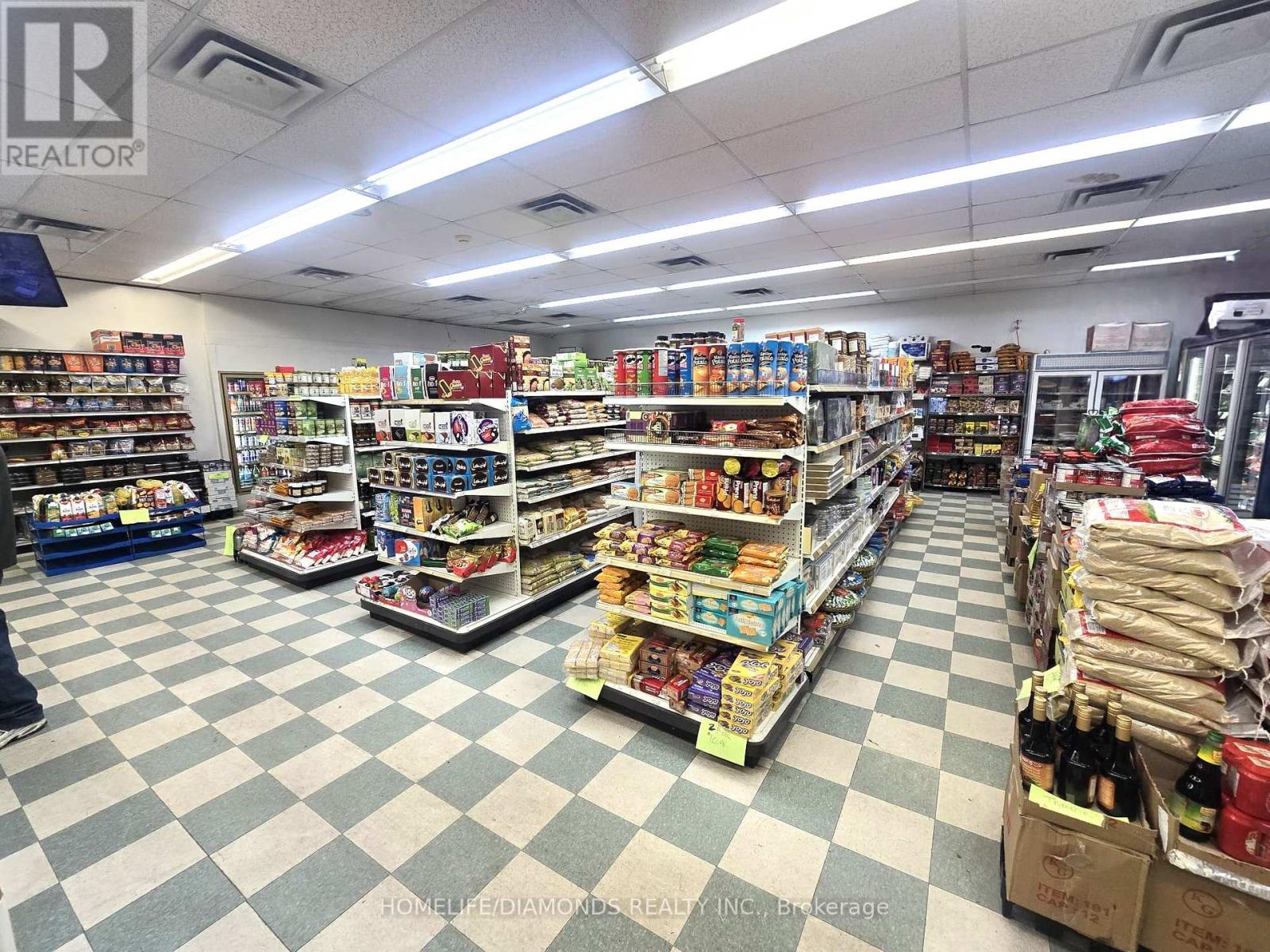 1120 Upper Sherman Avenue, Hamilton, Ontario  L8W 3W1 - Photo 3 - X12892146