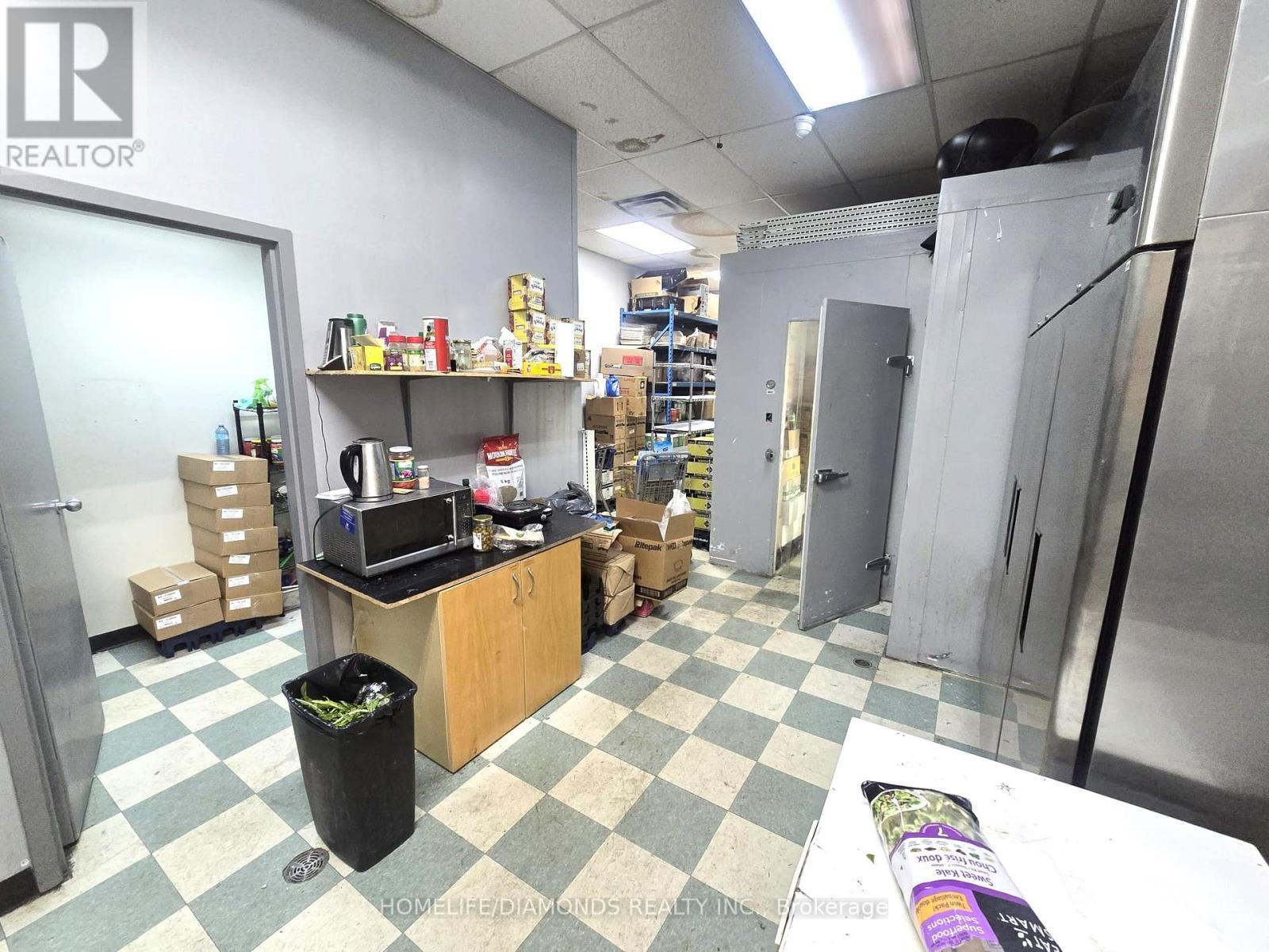 1120 Upper Sherman Avenue, Hamilton, Ontario  L8W 3W1 - Photo 5 - X12892146