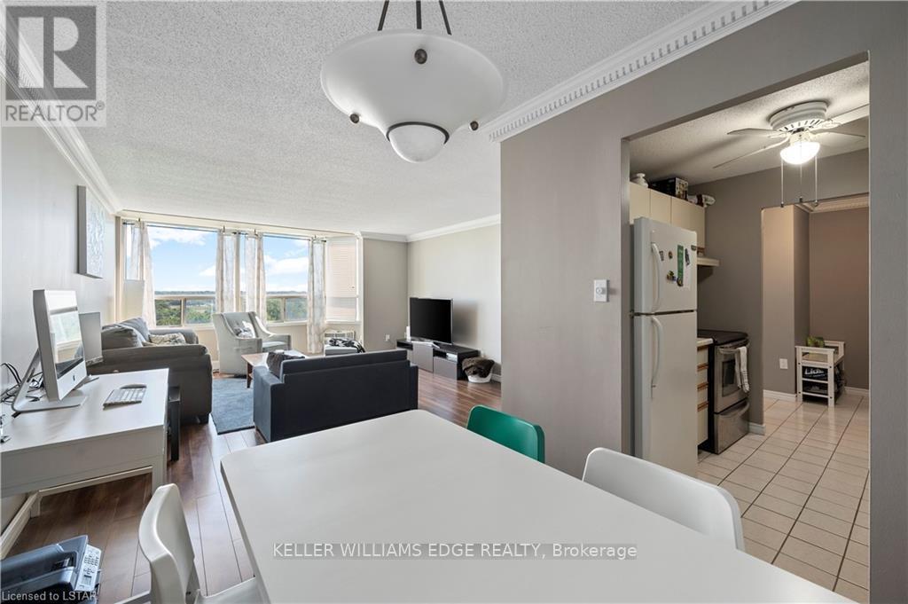 1007 - 45 Pond Mills Road, London South, Ontario  N5Z 4W5 - Photo 6 - X12892196