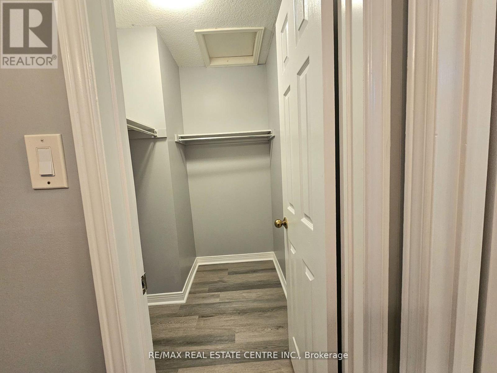 486 Dicenzo Drive, Hamilton (Ryckmans), Ontario  L9B 2C4 - Photo 16 - X12892198