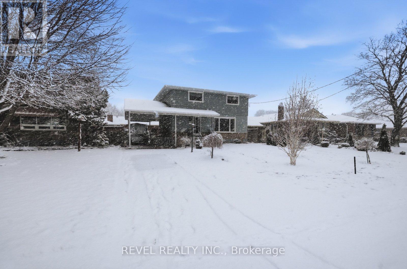 22 Paris Road, Brantford, Ontario  N3R 1H7 - Photo 3 - X12892248