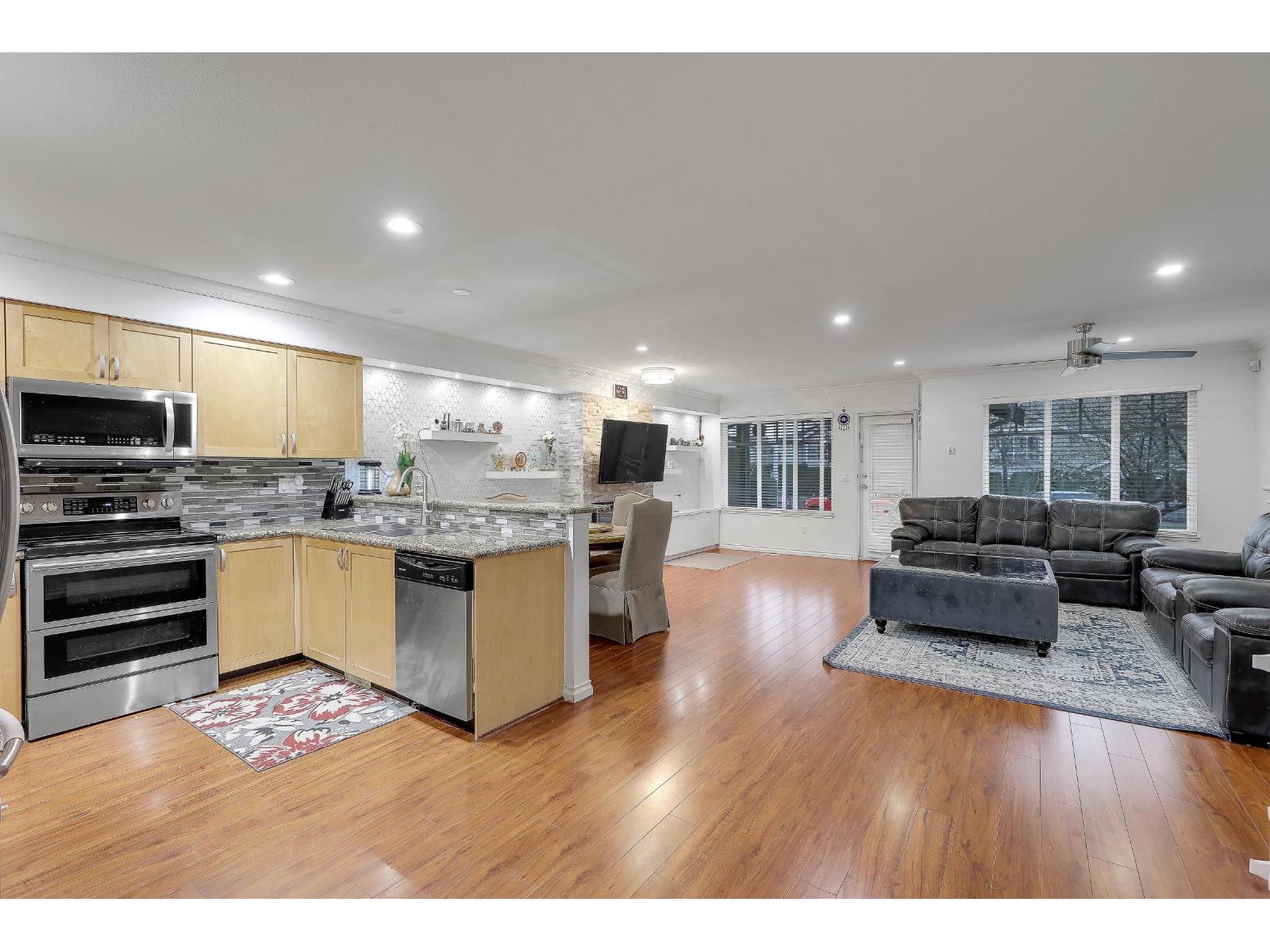 132 12040 68 AVENUE, Surrey, British Columbia