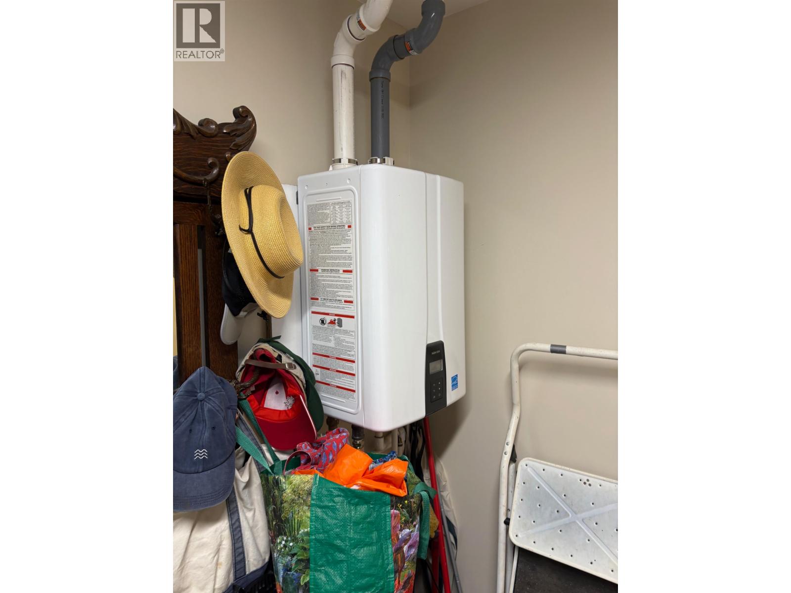 5702 Medusa Street, Sechelt, British Columbia  V0N 3A0 - Photo 21 - R3099668