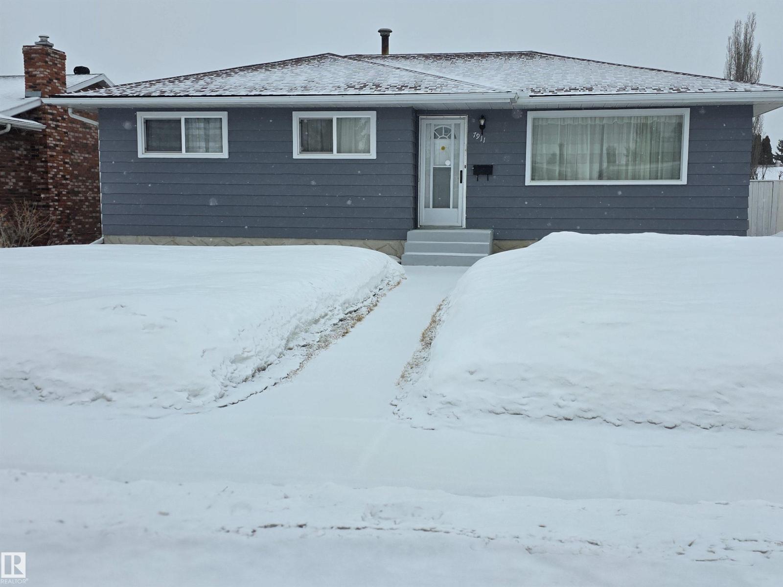 7911 145 Av Nw Av Nw Nw, Edmonton, Alberta  T5C 2S8 - Photo 3 - E4477521