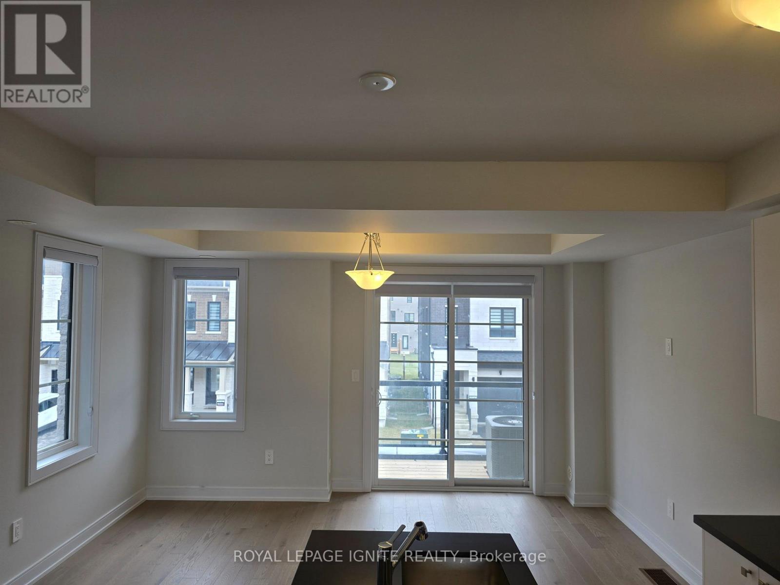 5939 Saigon Street, Mississauga, Ontario  L5V 0E9 - Photo 15 - W12882532