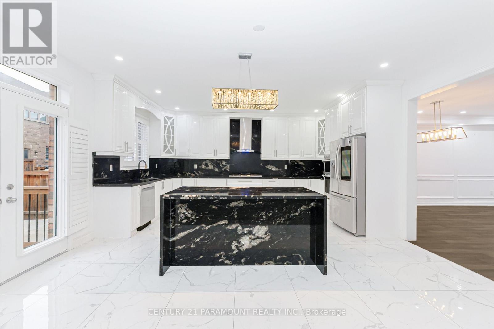 28 Clockwork Drive, Brampton, Ontario  L7A 4R8 - Photo 8 - W12890880