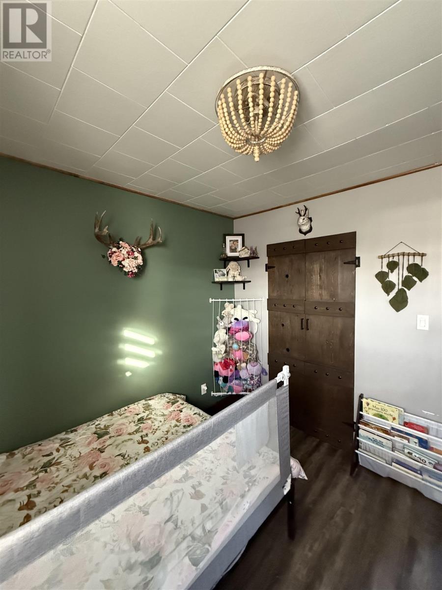 215 Des Sapins, Dubreuilville, Ontario  P0S 1B0 - Photo 20 - SM253086