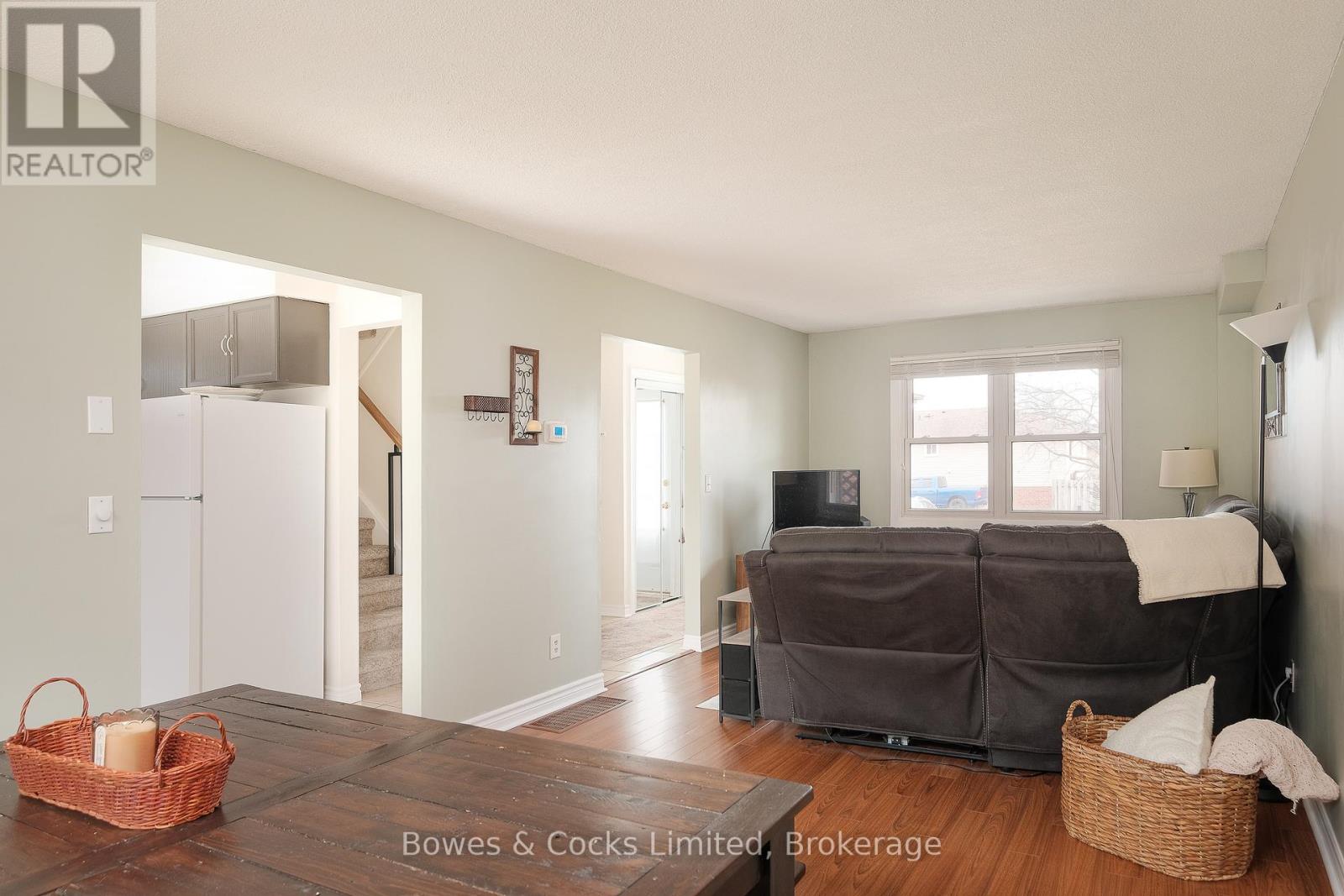 138 Seneca Avenue, Oshawa (Samac), Ontario  L1G 7S6 - Photo 5 - E12892378