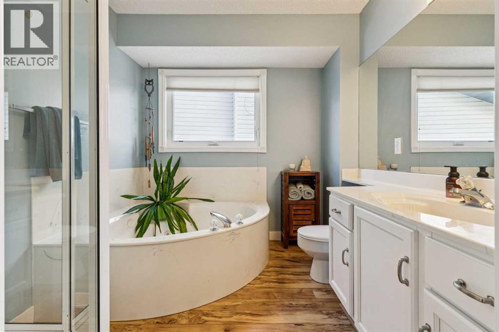 319 Diamond Court Se, Calgary, Alberta  T2J 7C7 - Photo 19 - A2293429