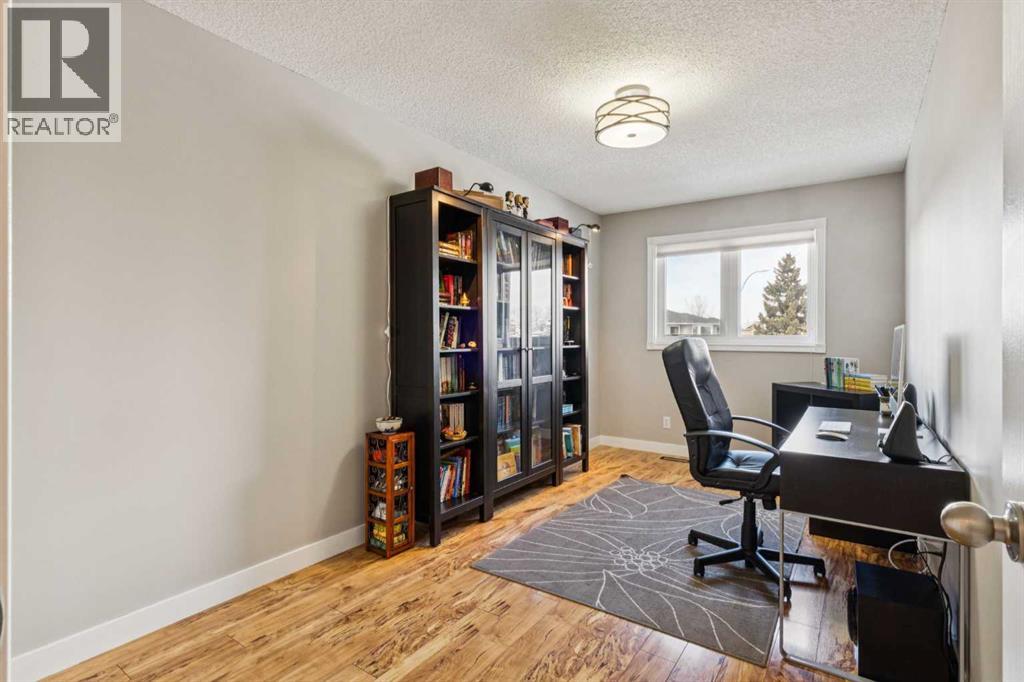 319 Diamond Court Se, Calgary, Alberta  T2J 7C7 - Photo 22 - A2293429