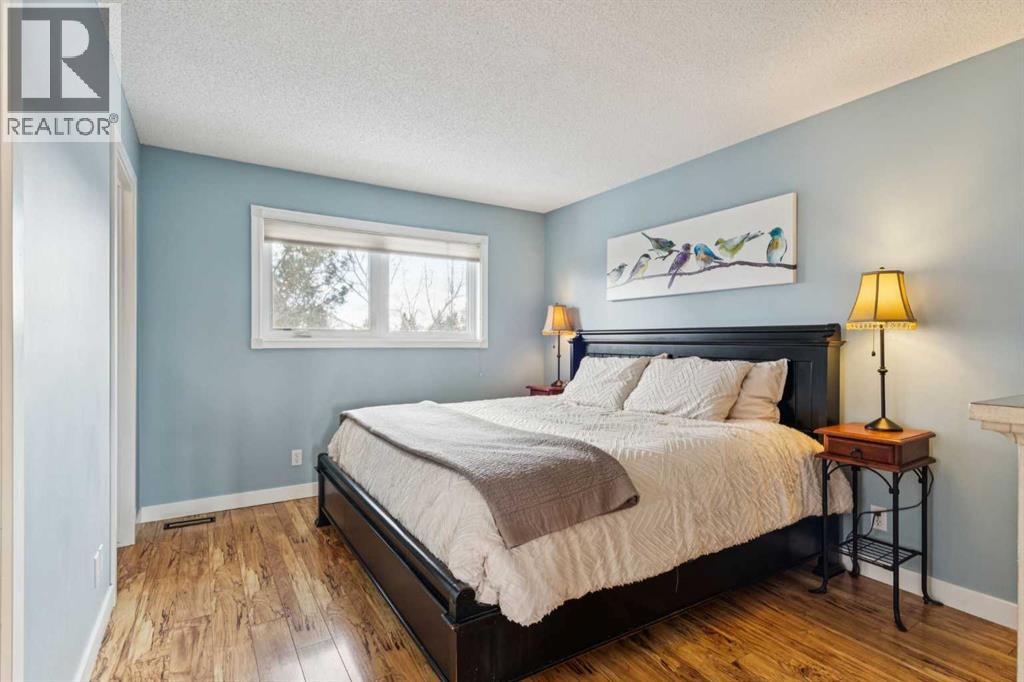 319 Diamond Court Se, Calgary, Alberta  T2J 7C7 - Photo 17 - A2293429