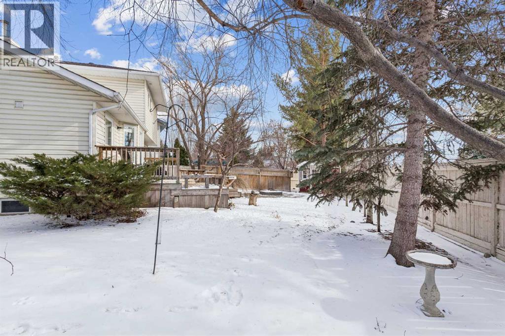 319 Diamond Court Se, Calgary, Alberta  T2J 7C7 - Photo 32 - A2293429