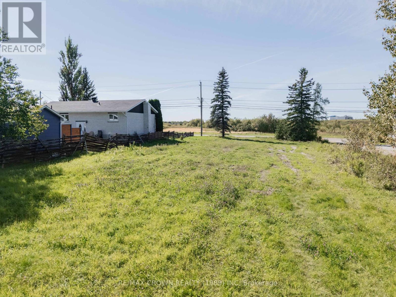 52 Brunelle Road S, Kapuskasing, Ontario  P5N 2T4 - Photo 3 - T12892344