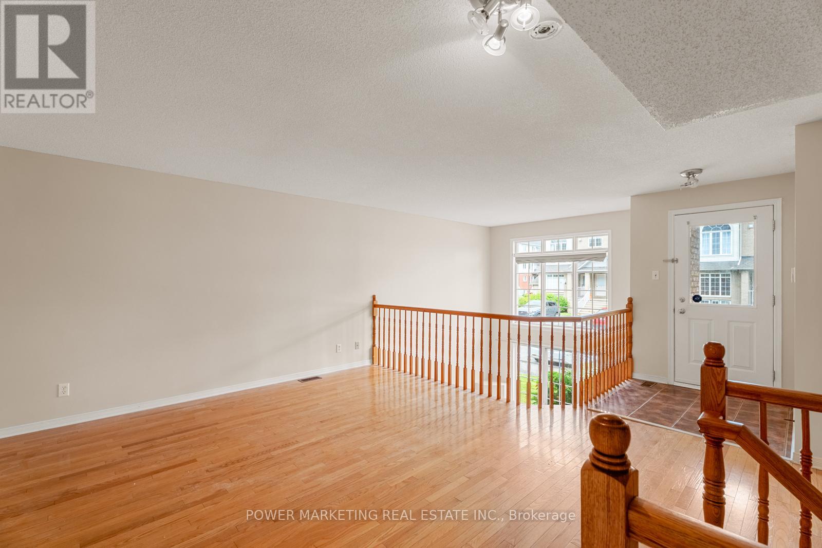 10 - 1701 Blohm Drive, Ottawa, Ontario  K1G 6N6 - Photo 11 - X12892396