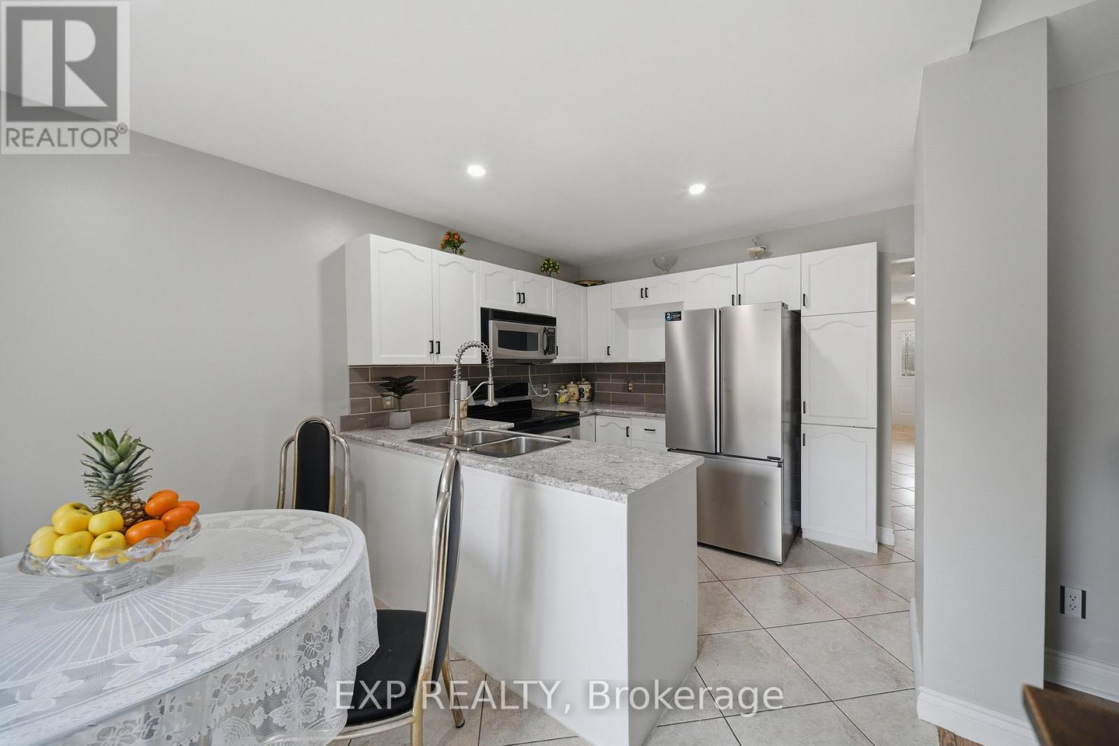 180 Equestrian Drive, Ottawa, Ontario  K2M 2B9 - Photo 13 - X12892410