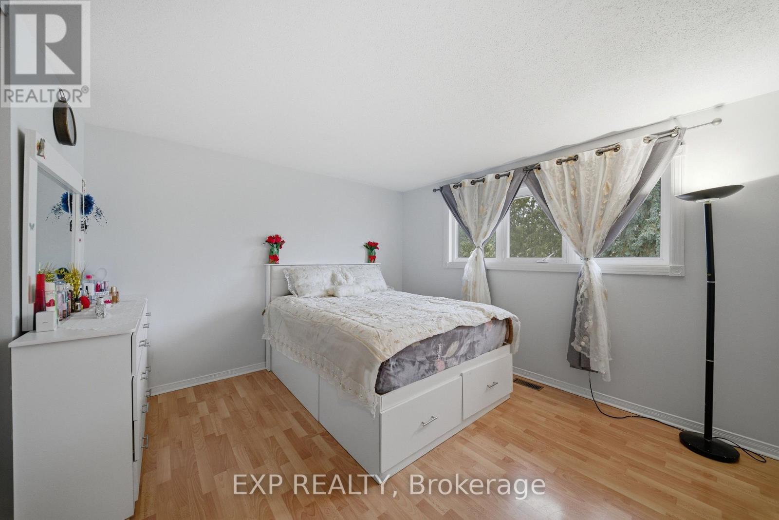 180 Equestrian Drive, Ottawa, Ontario  K2M 2B9 - Photo 20 - X12892410