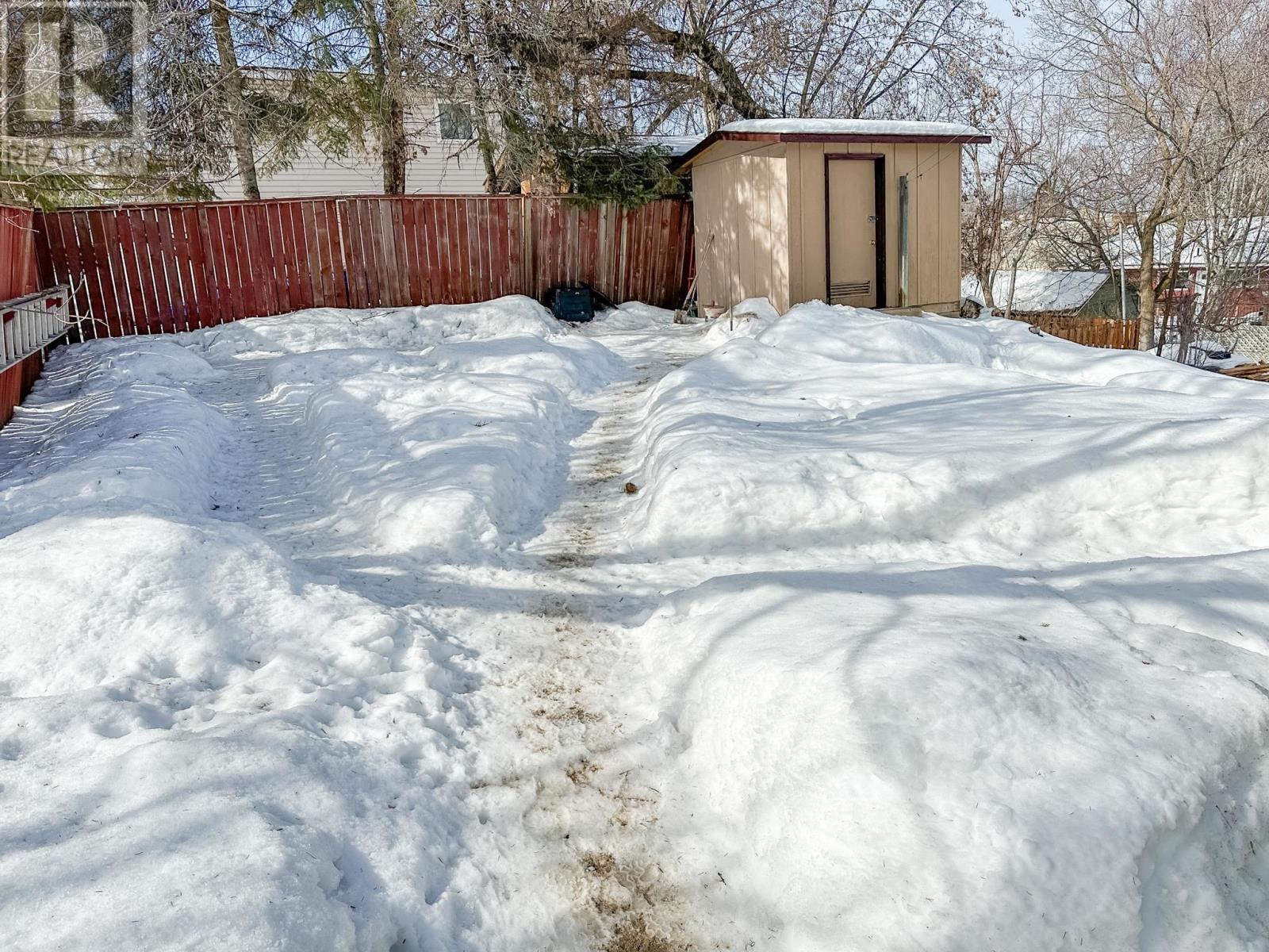 316 May Avenue, Kenora, Ontario  P0X 1C0 - Photo 9 - TB2600391