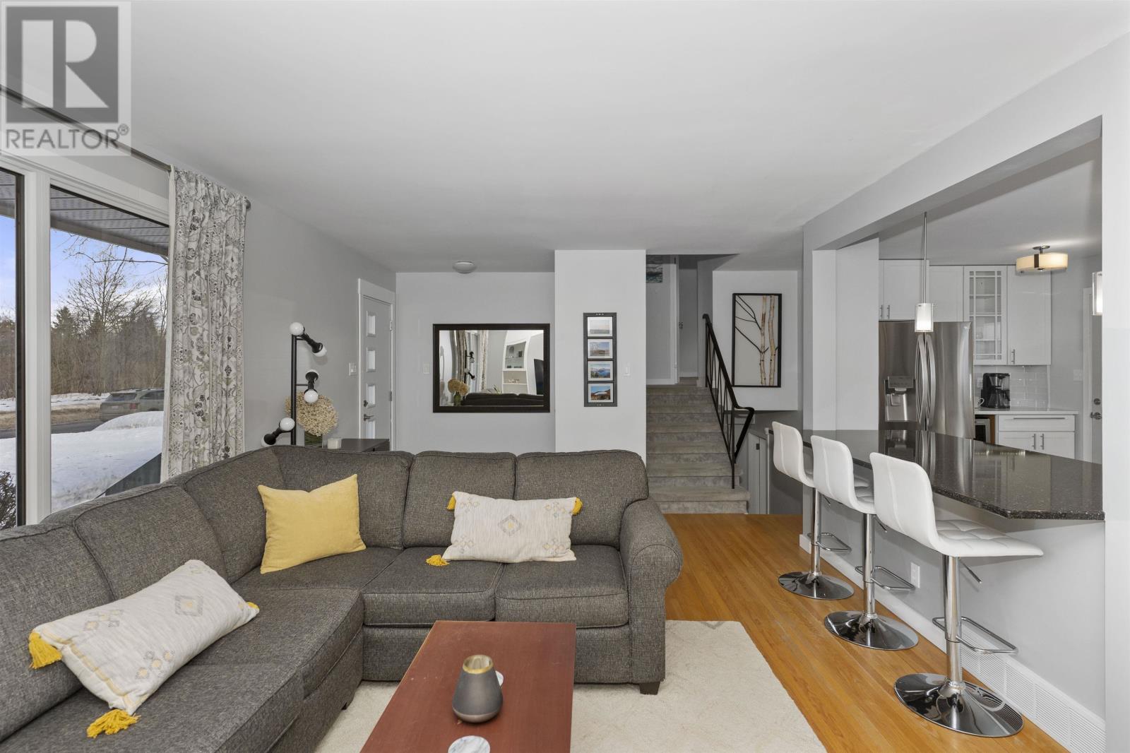 528 Riverview Dr, Thunder Bay, Ontario  P7C 1R7 - Photo 3 - TB2600412