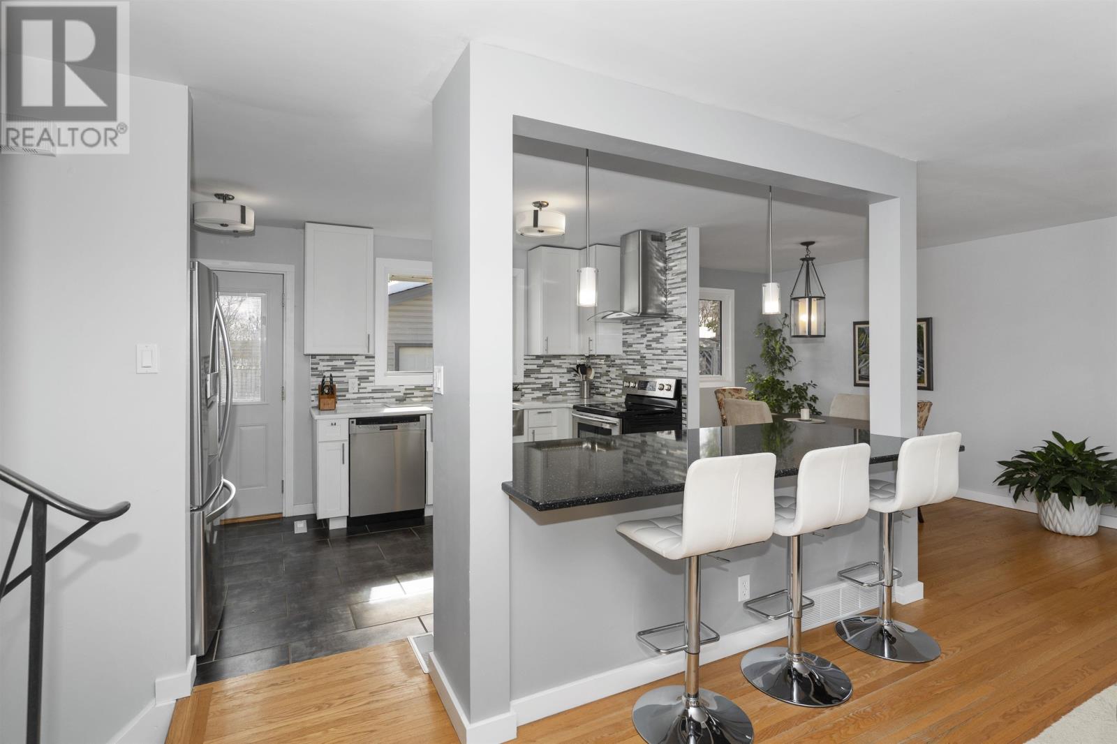 528 Riverview Dr, Thunder Bay, Ontario  P7C 1R7 - Photo 6 - TB2600412