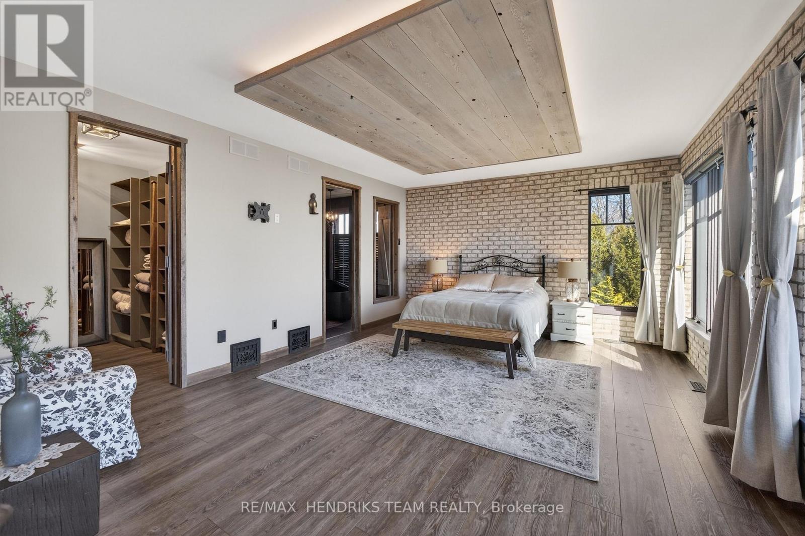 515 Sandy Bay Road, Haldimand (Dunnville), Ontario  N1A 2W6 - Photo 20 - X12892356