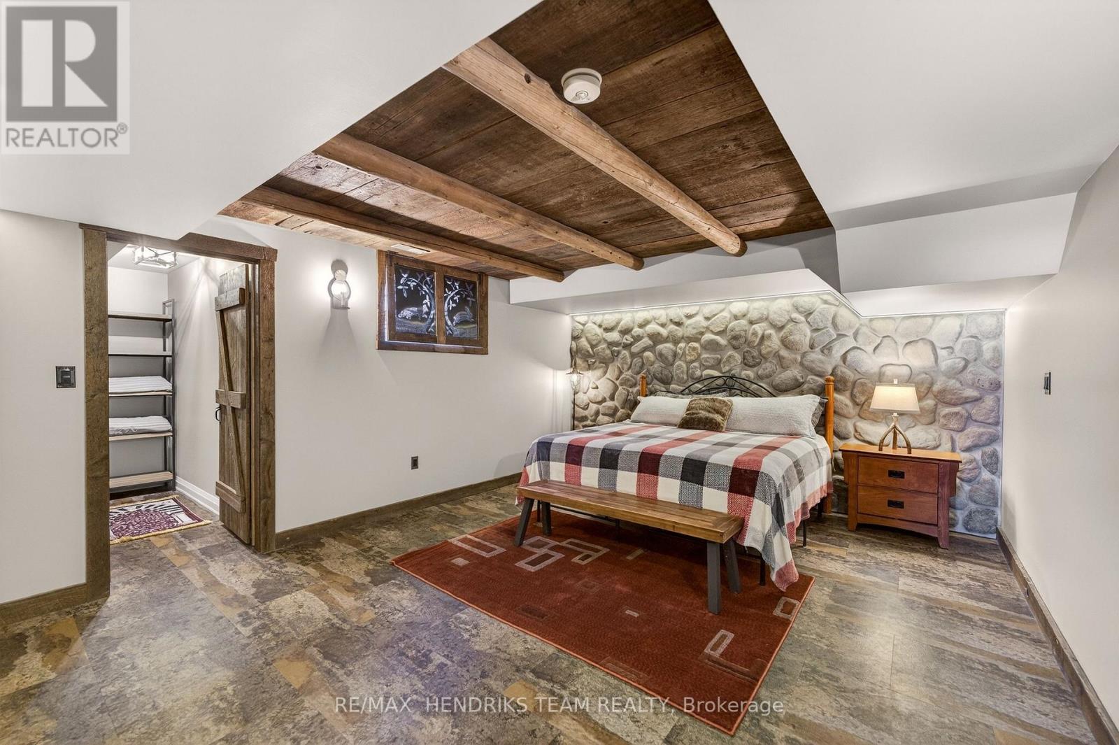 515 Sandy Bay Road, Haldimand (Dunnville), Ontario  N1A 2W6 - Photo 30 - X12892356