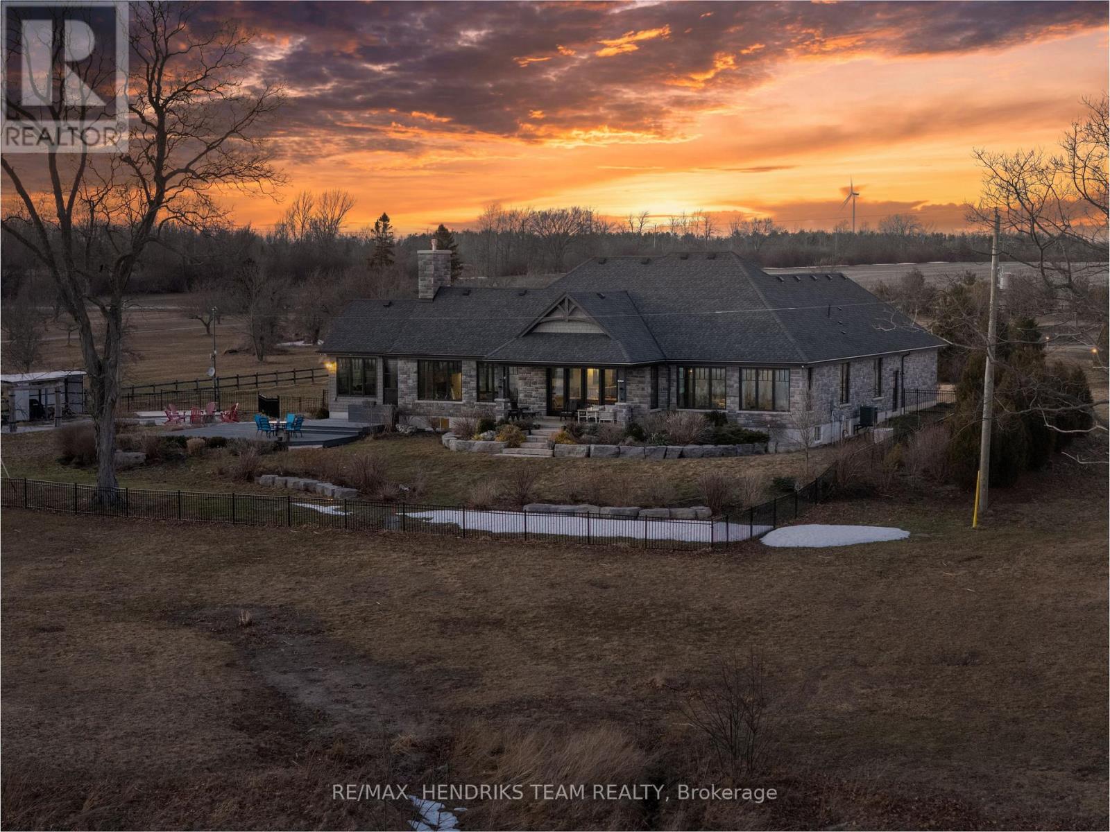 515 Sandy Bay Road, Haldimand (Dunnville), Ontario  N1A 2W6 - Photo 36 - X12892356